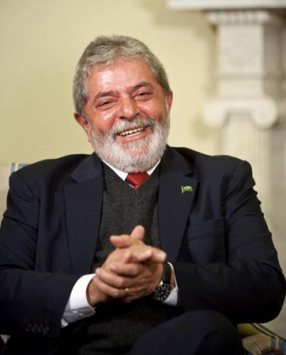 Internet enfraqueceu a imprensa, diz Lula